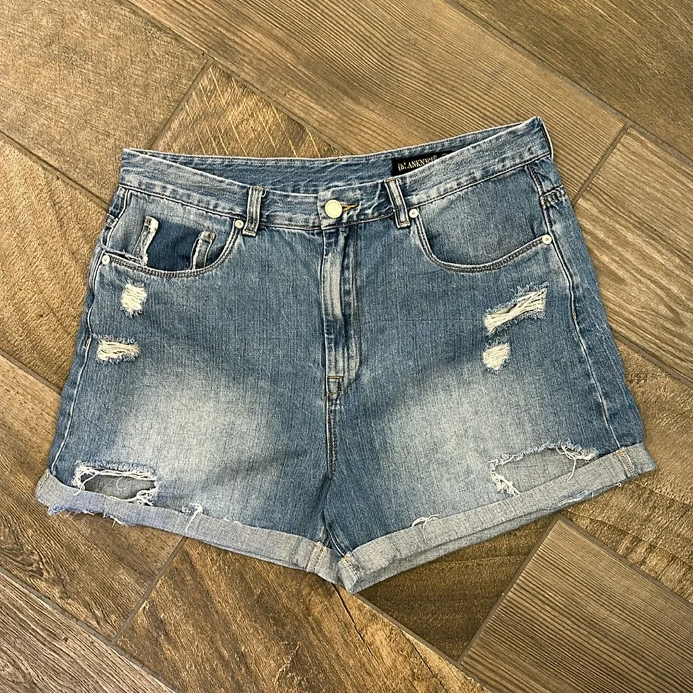 BLANKNYC Distressed Denim Shorts Size 31 High Rise Cuffed Hem Medium Wash